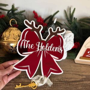 layered acrylic with mirrored finish personalised Christmas bow door hanger – Santa’s Key.