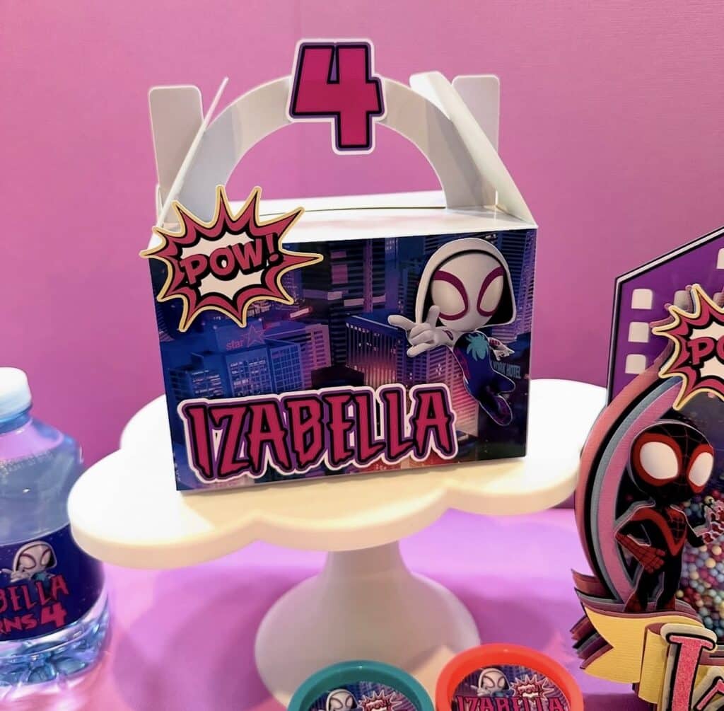 Custom party favour boxes, any theme, made of acrylic. Personalised, custom, and handcrafted. Perfect for parties. Acrylic.