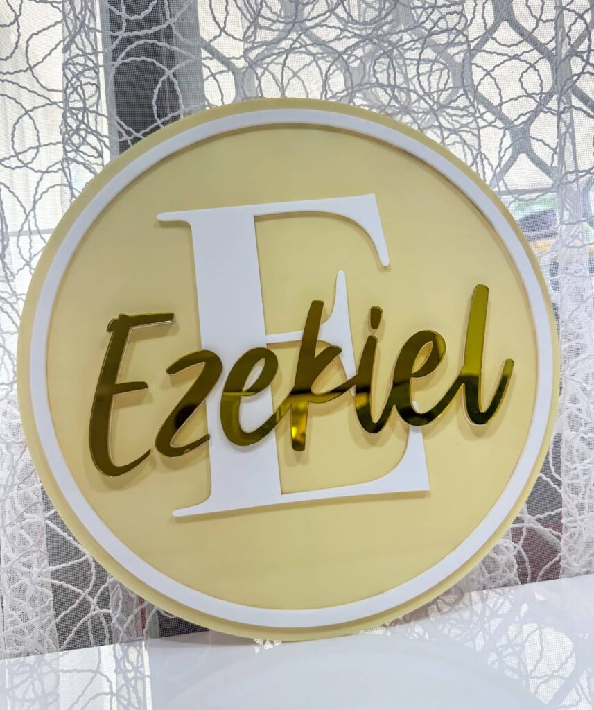 acrylic circle name sign with letter, personalised, custom, handcrafted, bespoke, name sign, ready for personalisation.