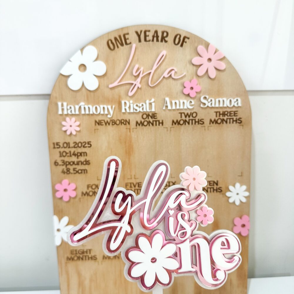 Wooden First Year Baby Photo Board Daisy Theme Personalised