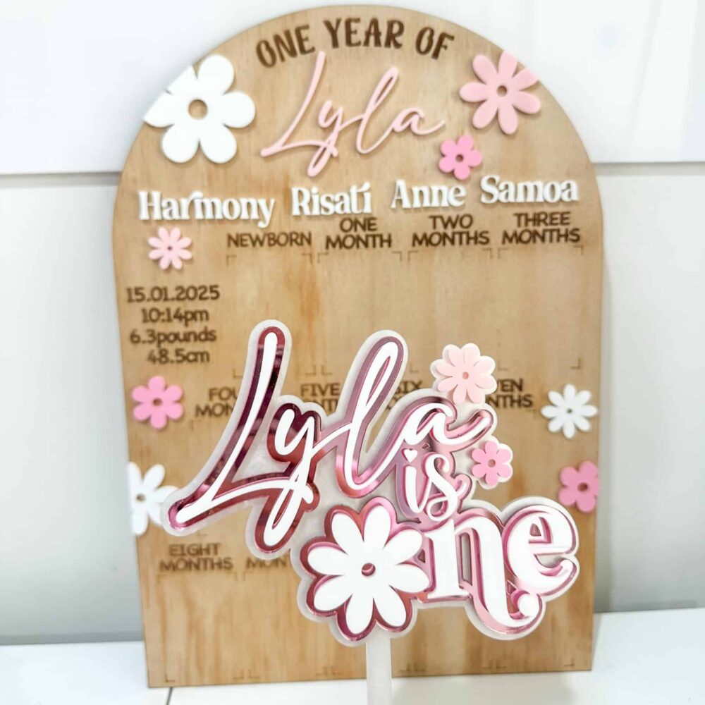 Wooden First Year Baby Photo Board Daisy Theme Personalised