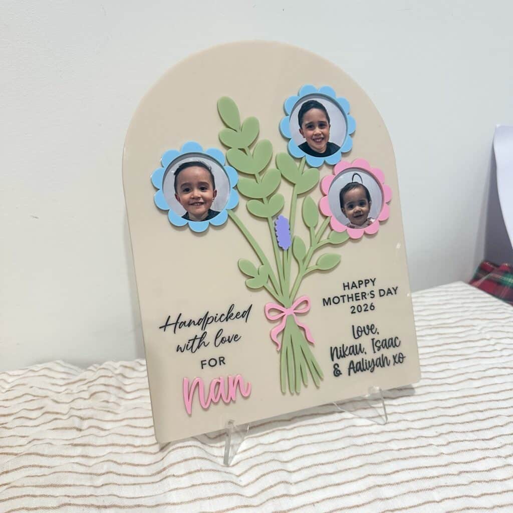Flower Bouquet Photo Frame with Printed Photos